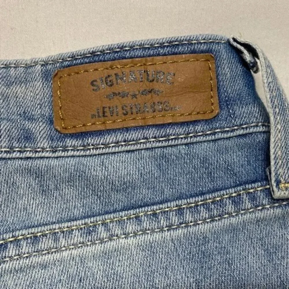 Levi's Strauss Jeans Women's 26 Light Blue Fade Levi Mid Rise Slim Cuff Denim GC